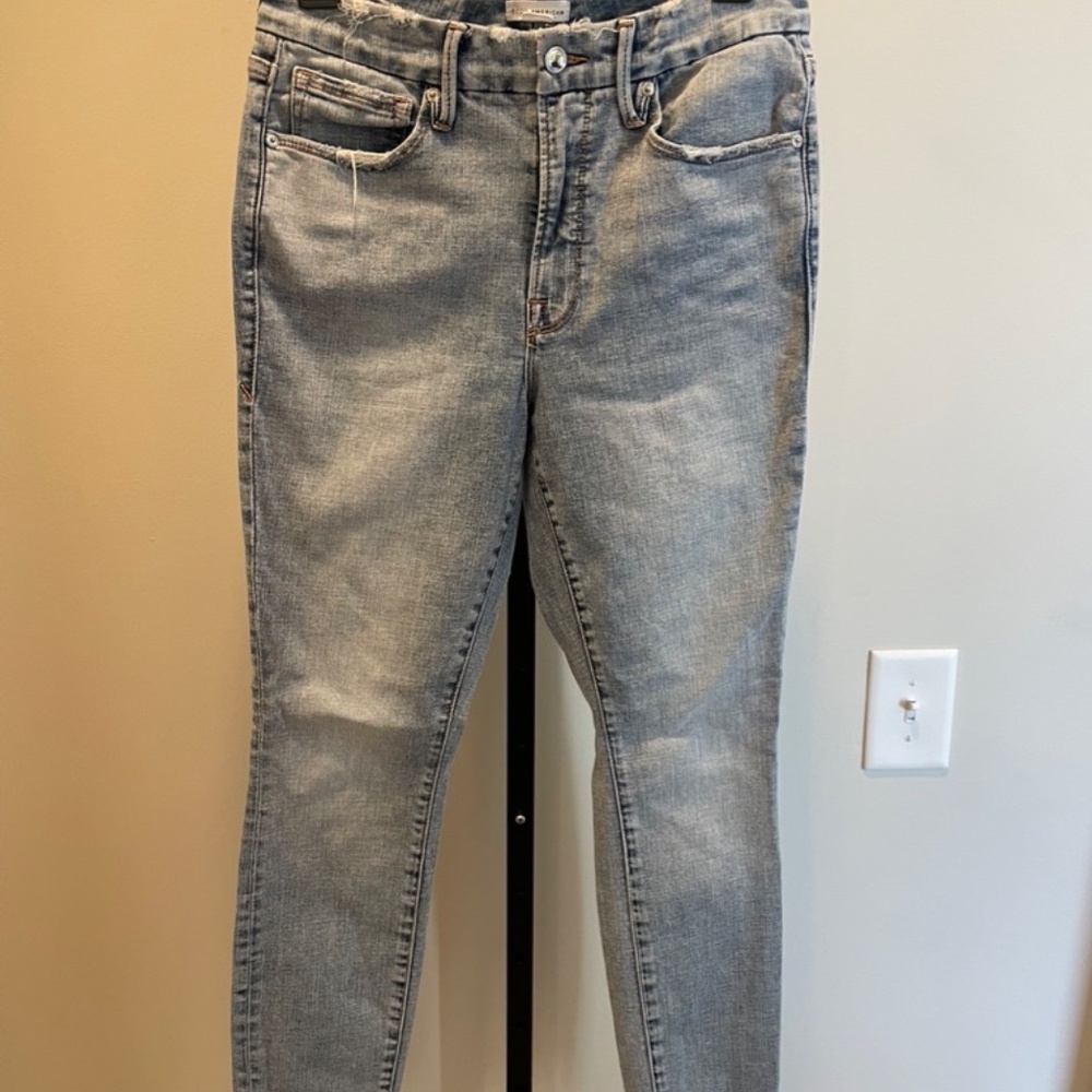 Good American Good Legs Skinny Jeans | Light Wash | Style GLRE075T | Size 10/30